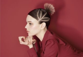 【ettusais 艾杜紗】0粉感遮瑕蜜粉餅+一盤兩用打亮腮紅盤 打造日系不敗透明系妝容