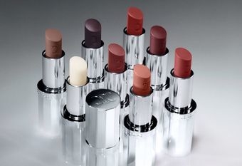 【CELINE】 LE ROUGE CELINE霧光潤唇膏 – 全新8款潤唇膏演繹豐富妝效